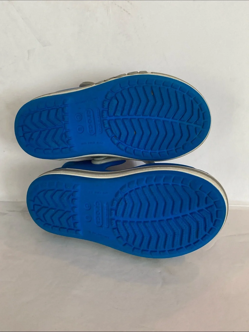 Crocs Unisex Bayaband Blue and Gray Sandals - Picture 4 of 5